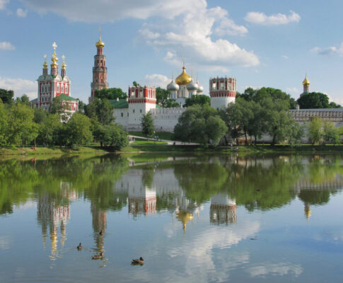 Экскурсия в Новодевичий монастырь в Москве